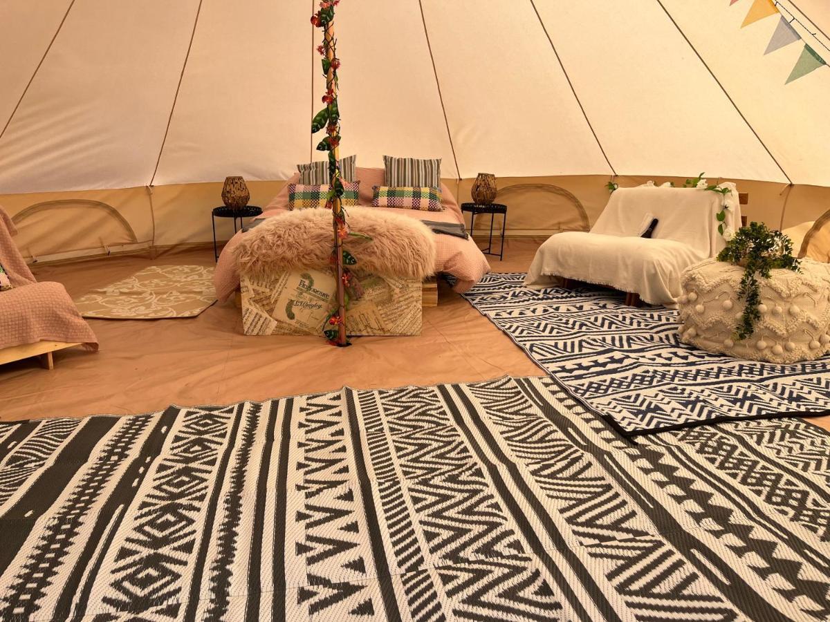 Country View Camping Bratton Екстериор снимка