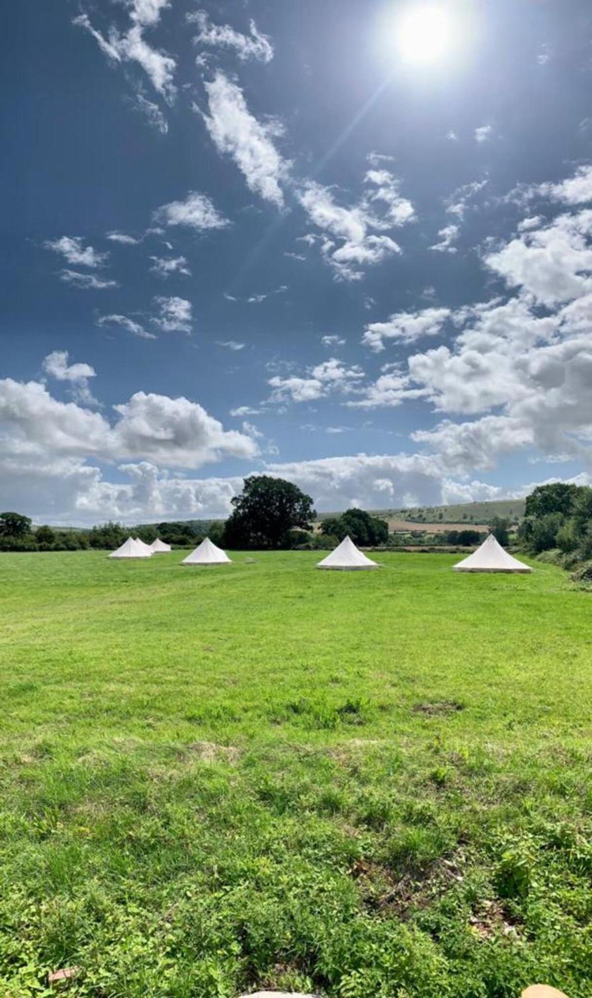 Country View Camping Bratton Екстериор снимка