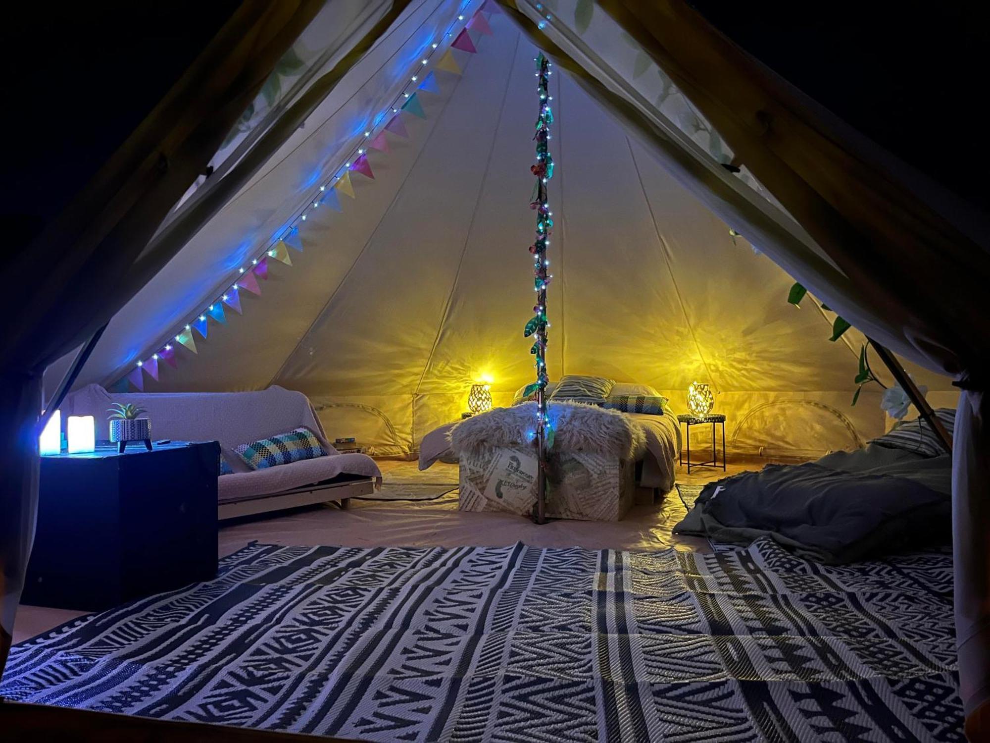 Country View Camping Bratton Екстериор снимка