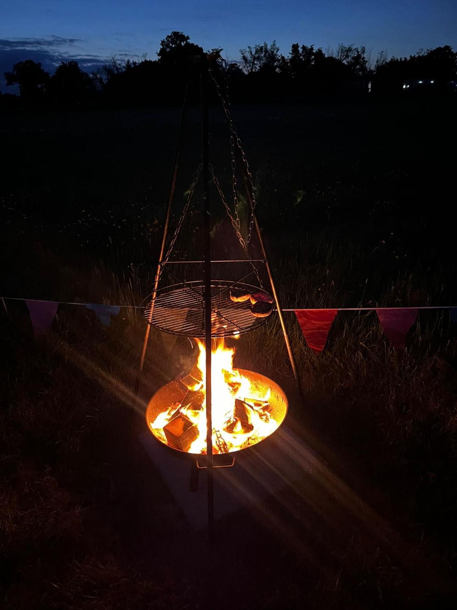Country View Camping Bratton Екстериор снимка